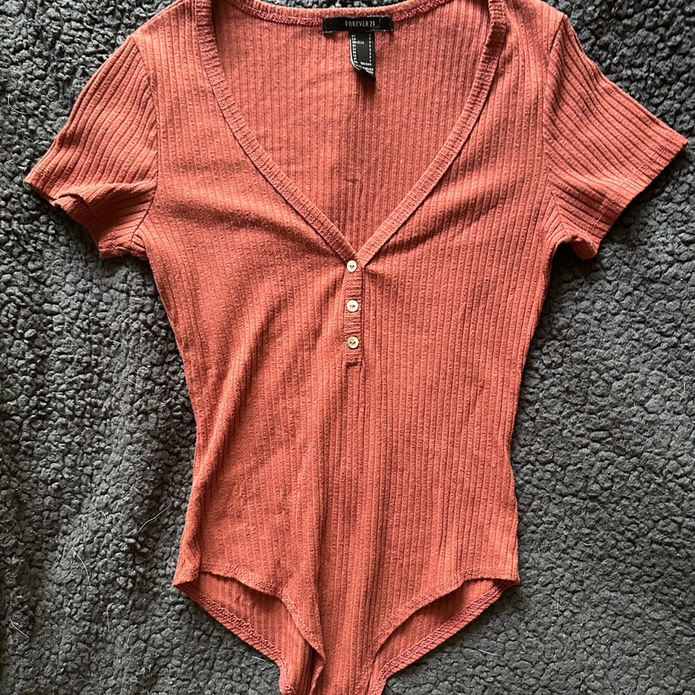 Forever 21 rusty orange ribbed bodysuit